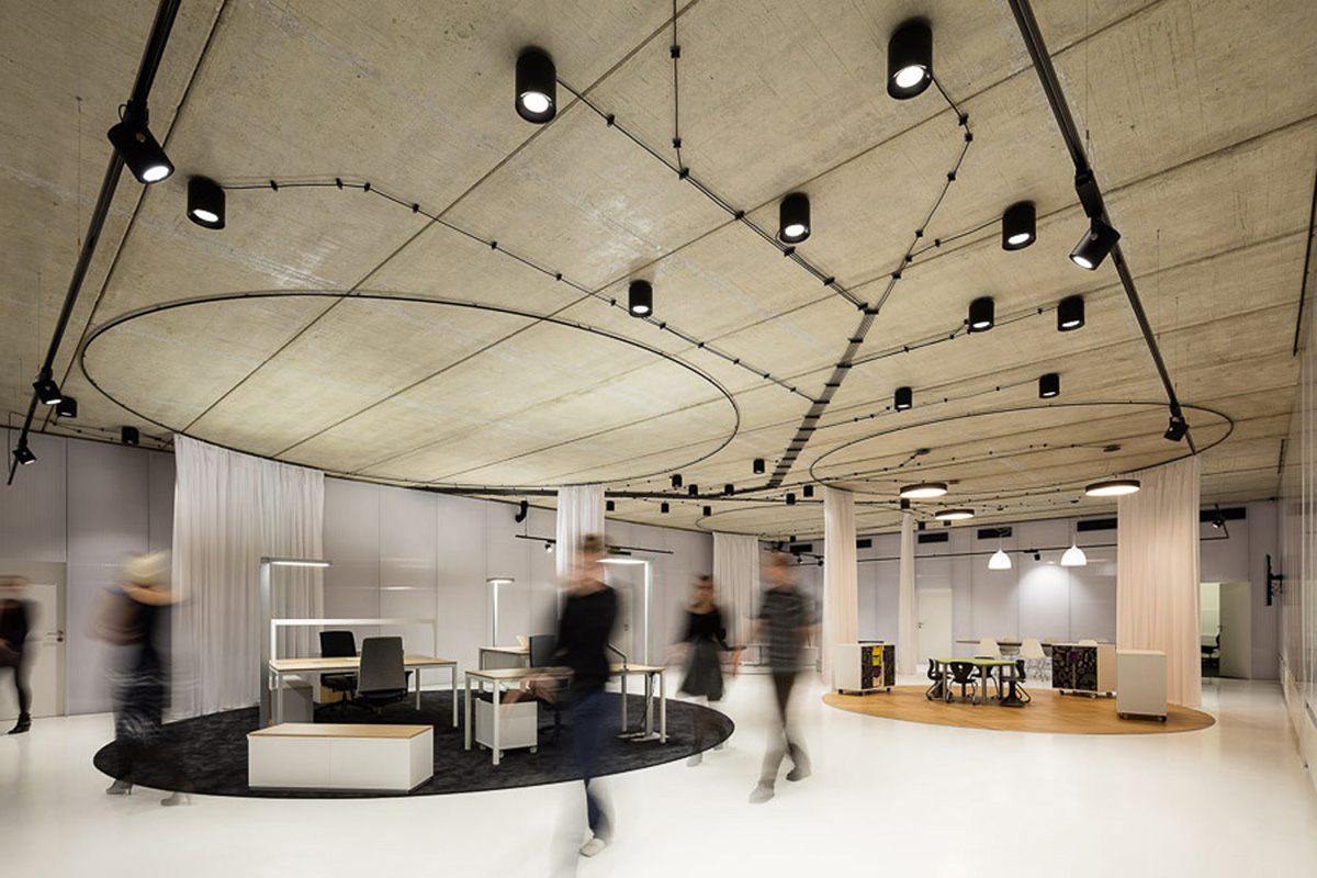 04-showroom-my-dva-chybik-kristof-architects-foto-lukas-pelech