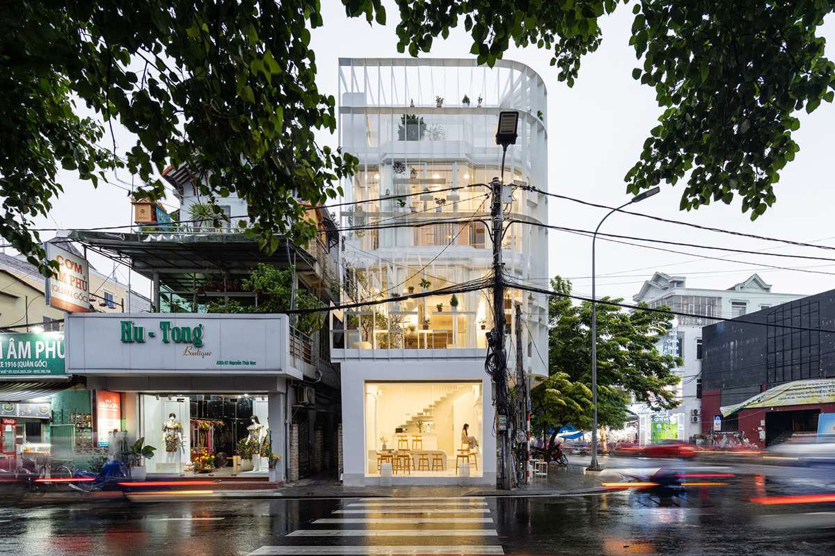 Tiam-Coffee-Shop-Home-Nguyen-Khai-Architects-Associates-Quang-Dam-01