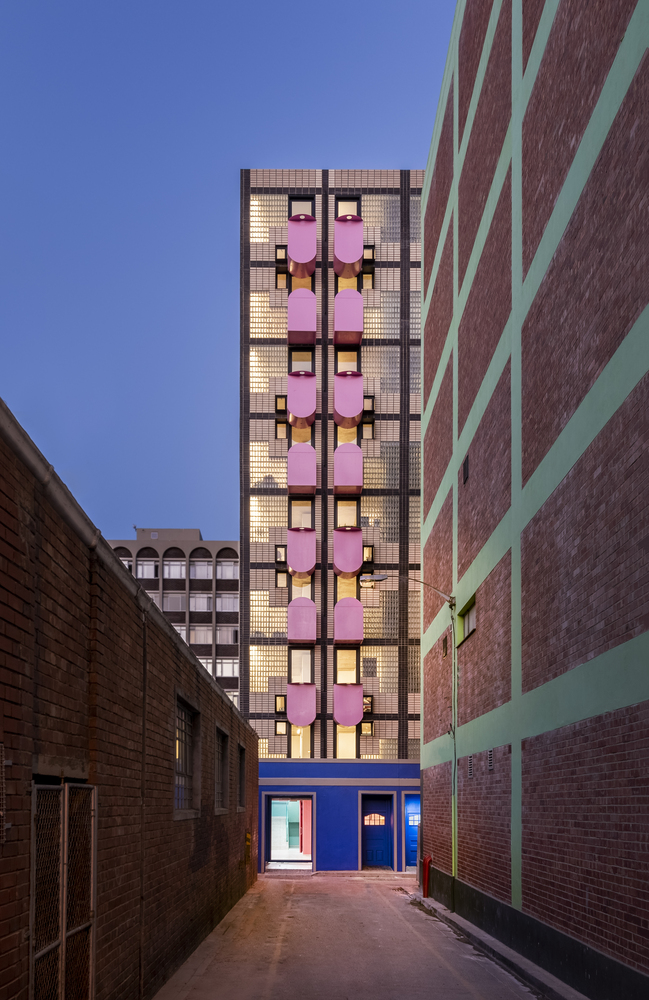 Uxolo-Apartments-Two-Five-Five-Architects-Paris-Brummer-01
