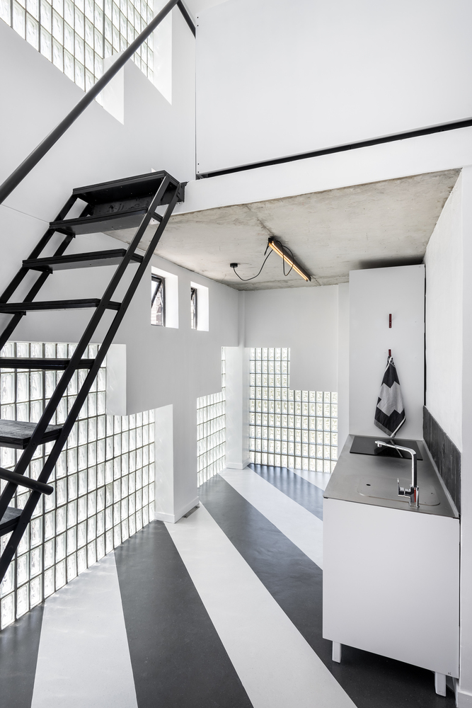 Uxolo-Apartments-Two-Five-Five-Architects-Paris-Brummer-02