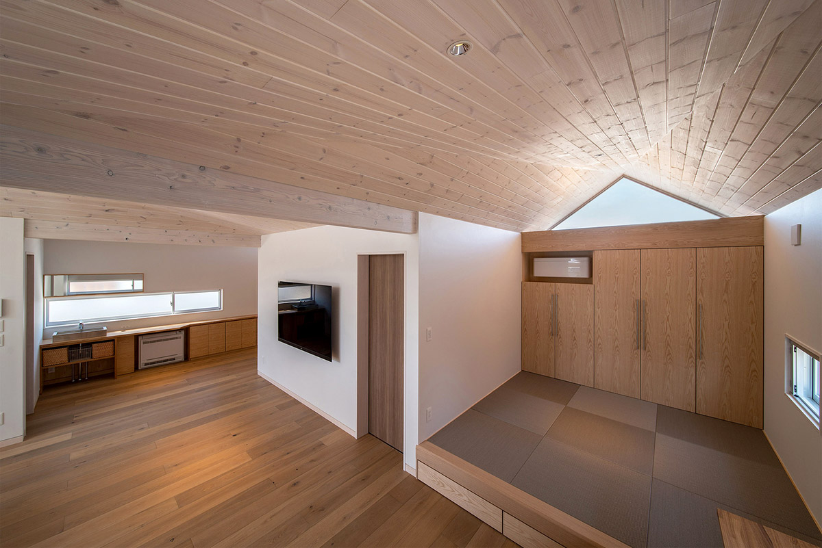 House-Six-Lightened-Ceilings-Yusuke-Ando-Architects-Taisuke-Tsurui-03