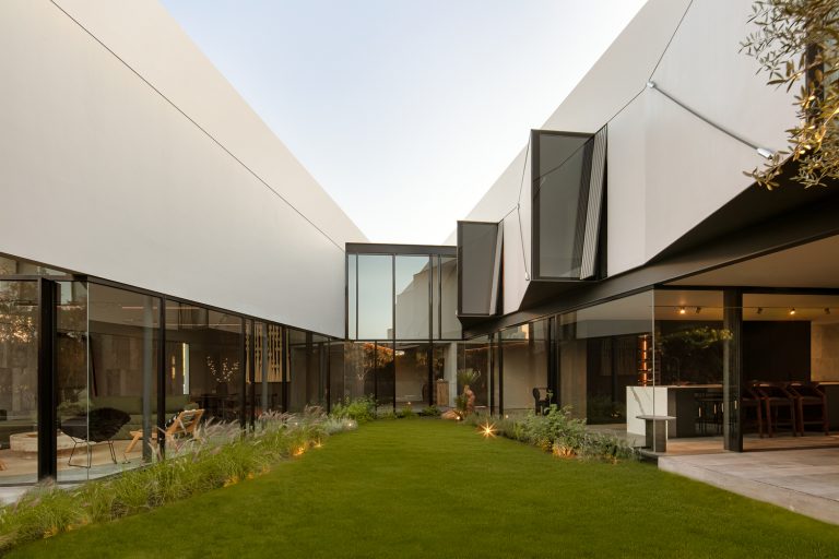 AMBIENTES | Casa Río por el estudio mexicano LABarq
