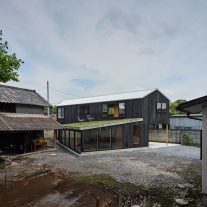 Casa en Mibu por Tato Architects